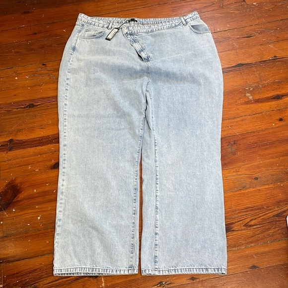 Boohoo Asymmetric Waistband Straight Long Acid Wash Jeans NWT 28 - Picture 1 of 5